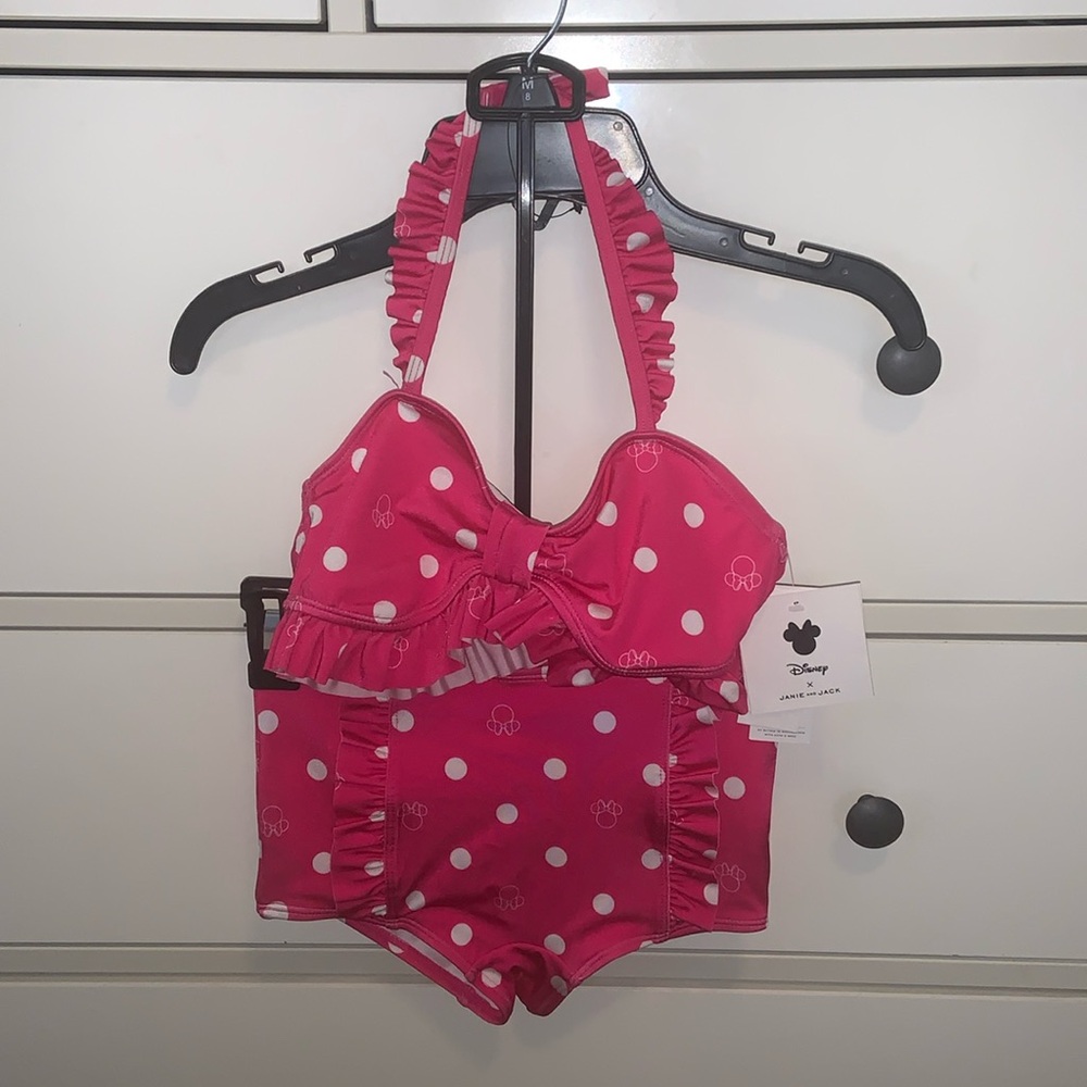 Cute 2 piece bathing suit 👙
